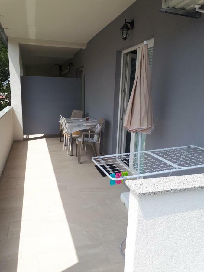 Apartmani Korina Starigrad Paklenica Dış mekan fotoğraf