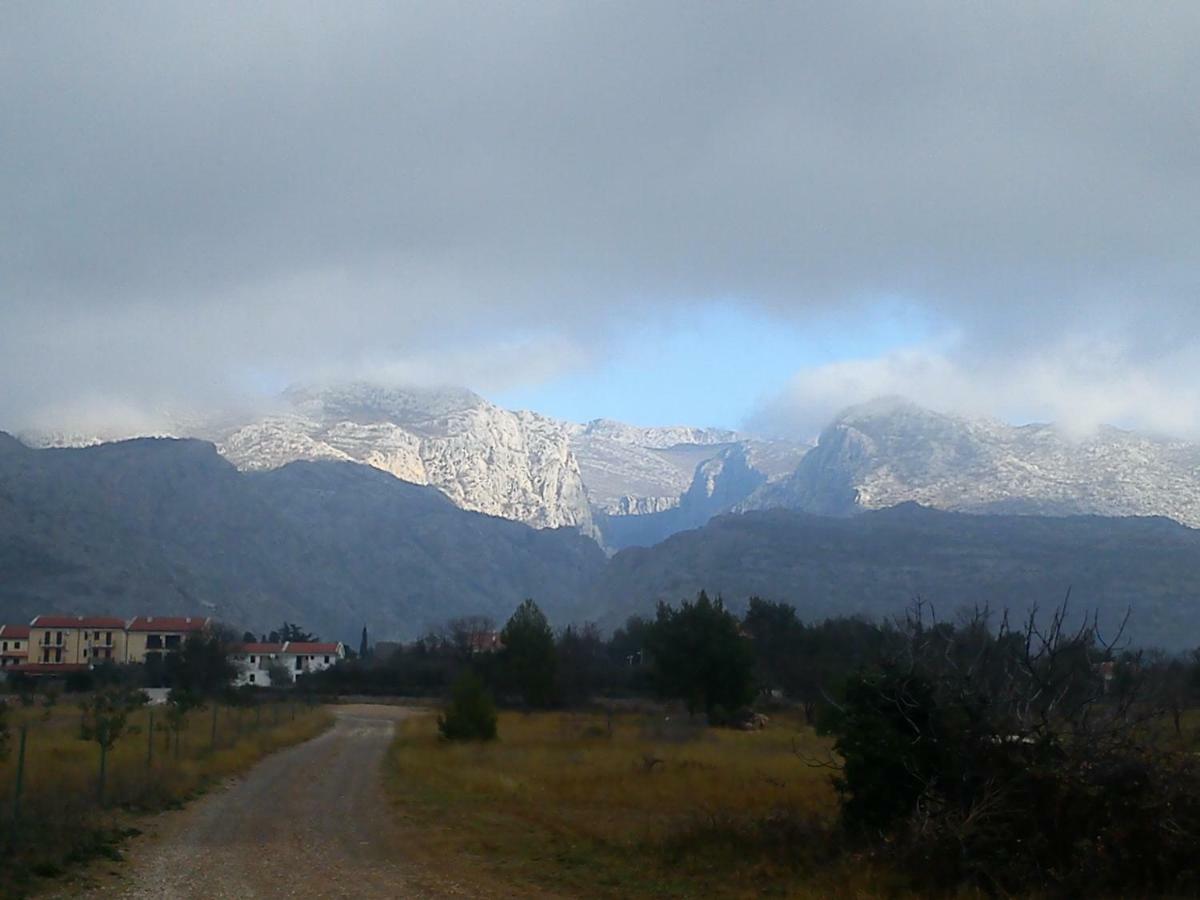 Apartmani Korina Starigrad Paklenica Dış mekan fotoğraf