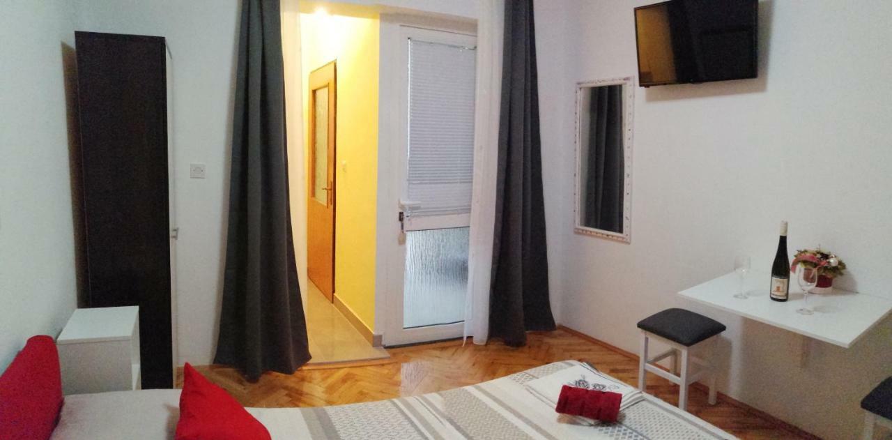 Apartmani Korina Starigrad Paklenica Dış mekan fotoğraf