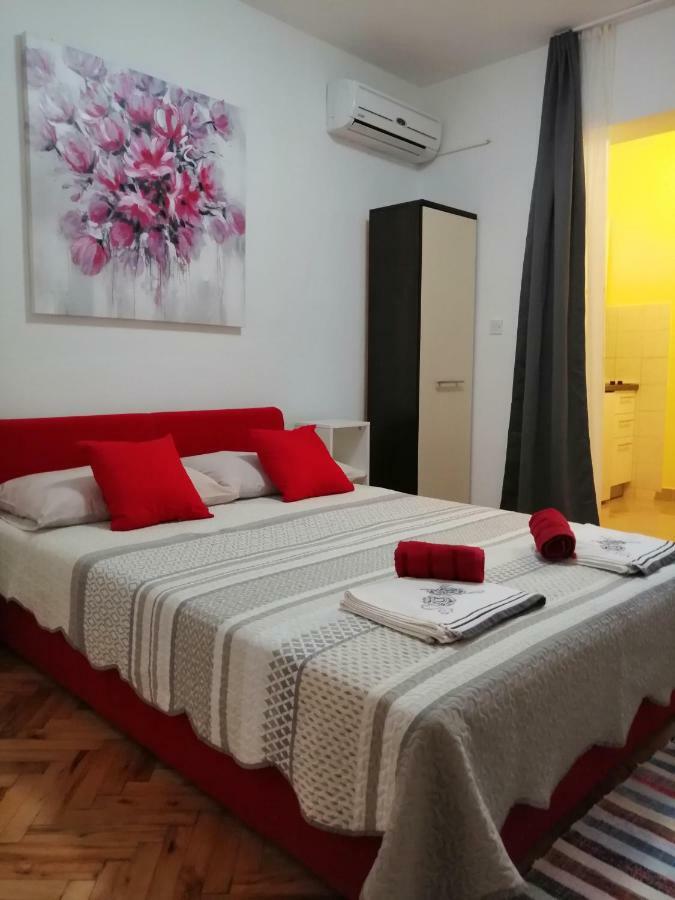 Apartmani Korina Starigrad Paklenica Dış mekan fotoğraf